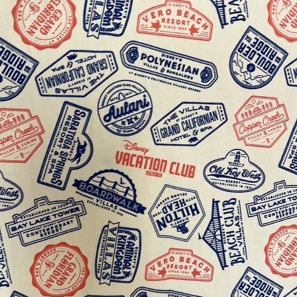 Disney Parks Vacation‎ Club Resort Print Short Sleeves Button Down Shirt - Picture 3 of 12